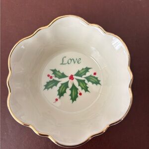 Lenox Christmas candy dish. nwot